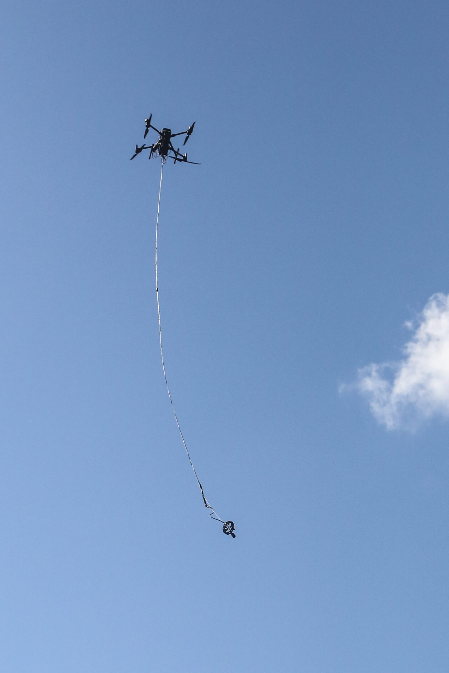 drone-deploying-Delphis-acoustic-modem-scaled