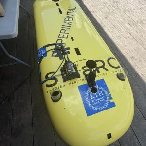 SMaRC-LoLo-long-range-auv-with-Succorfish-acoustic-modem-scaled