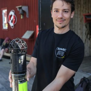 SMaRC-puffin-auv-with-Delphis-acoustic-modem-scaled